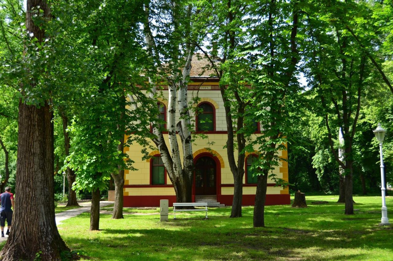 Depandans Jezero Hotel Palić Exterior foto